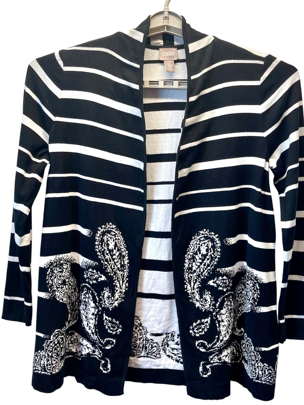 Chicos Women’s Sz 2 Open Front Cardigan Sweater Black&white Strip Paisley Print